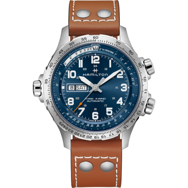 Orologio Hamilton Khaki X-Wind Day Date. Movimento automatico con funzione solo tempo e riserva di carica di 80 ore. Vetro zaffiro, fondello a vista e impermeabilità fino a 100 metri.