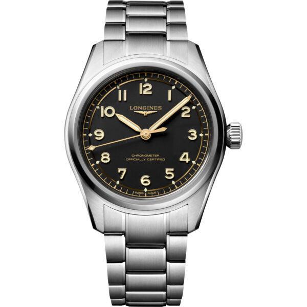Orologio Longines Spirit Pilot. Cassa in acciaio da 39mm, movimento automatico con 72 ore di riserva di carica. Vetro zaffiro e impermeabilità fino a 100 metri.