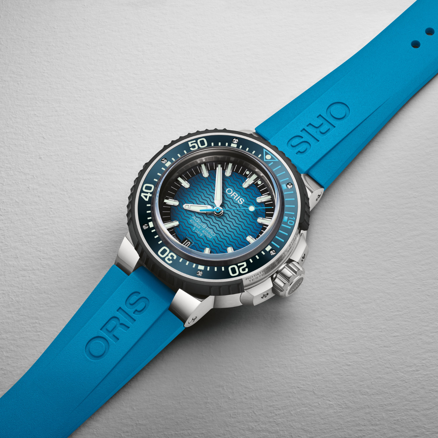 Oris-Aquis-Pro-4000M-Automatico-49-5mm-0140077777155-Set-Disteso