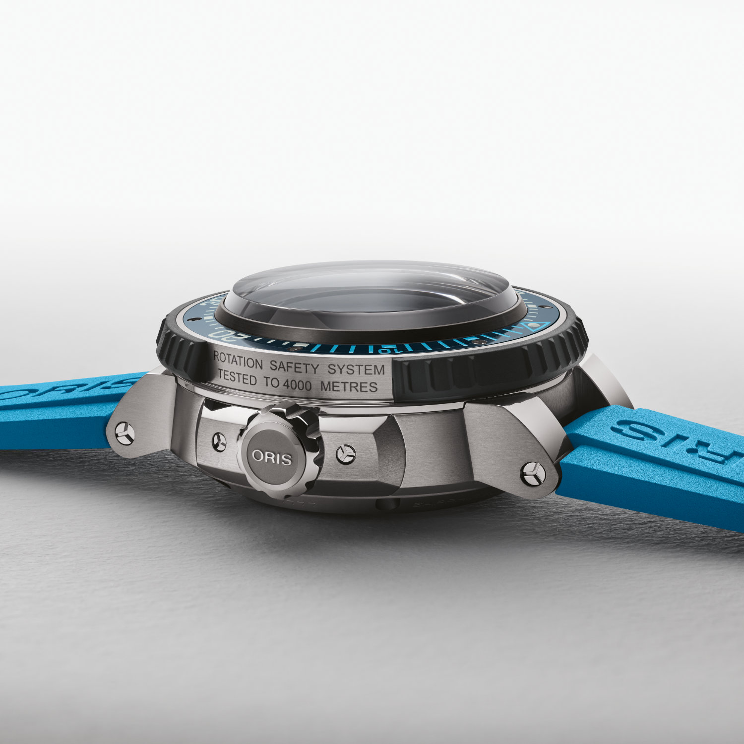 Oris-Aquis-Pro-4000M-Automatico-49-5mm-0140077777155-Set-Vista-Laterale